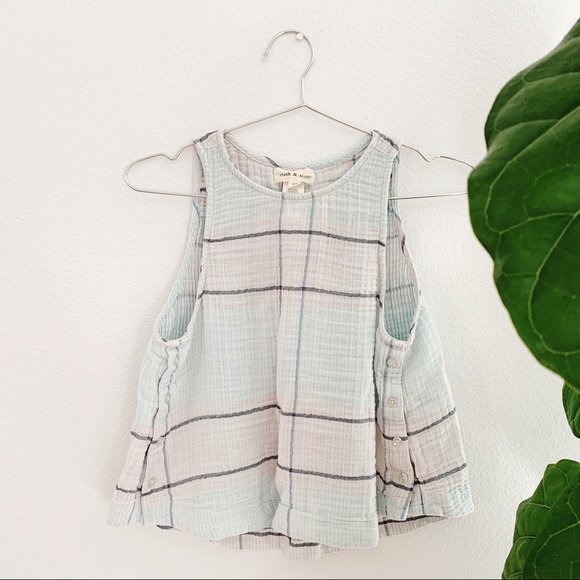 Anthropologie Tops - Anthropologie Plaid sleeveless swing top